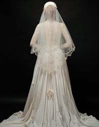 Image 12 of 1950s Graceful Beauty