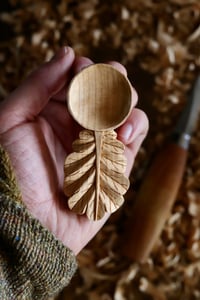 Image 2 of . Oak leaf Scoop .