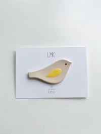 LMK x MINI LABO broche oiseau aile jaune