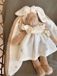 Image 3 of LAPINE 38 CM ET SA TENUE MARGUERITE 🌼 