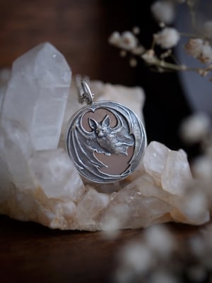 Image of NYX { ROSE QUARTZ }