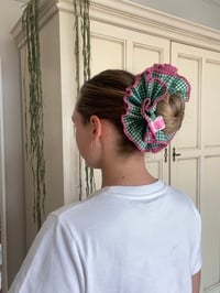 Image 2 of Green with pink trim Fruffle