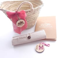 Image 2 of Set Cesta Especial Papelería | Regalos Fin de Curso | Detalles para Profes