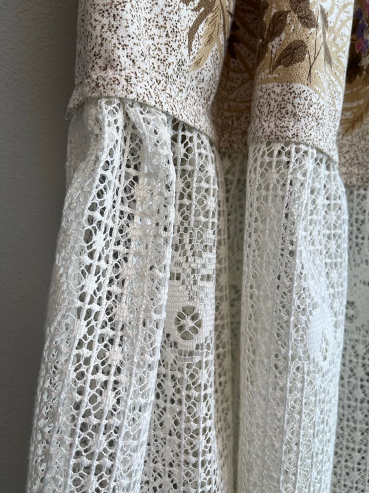 Image of Flower and lace skirt (xs-xxl)