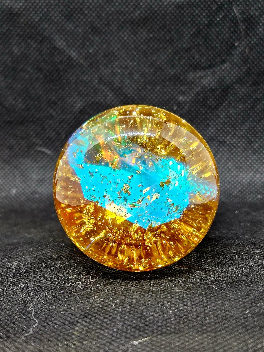 Image of Gold Flake Prism Knob