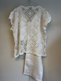 Image 8 of Daisy top, white (one size)