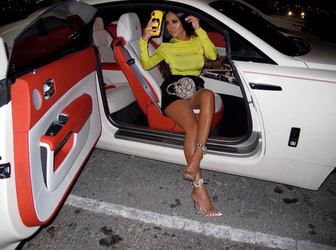 Image of HM NEON YELLOW RUCHED LONG-SLEEVE TOP (US 4)