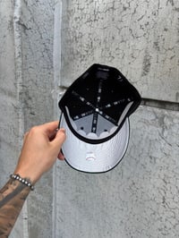 Image 5 of SILVER BRIM MULTI TONE NEW YORK METS CUSTOM FITTED CAP