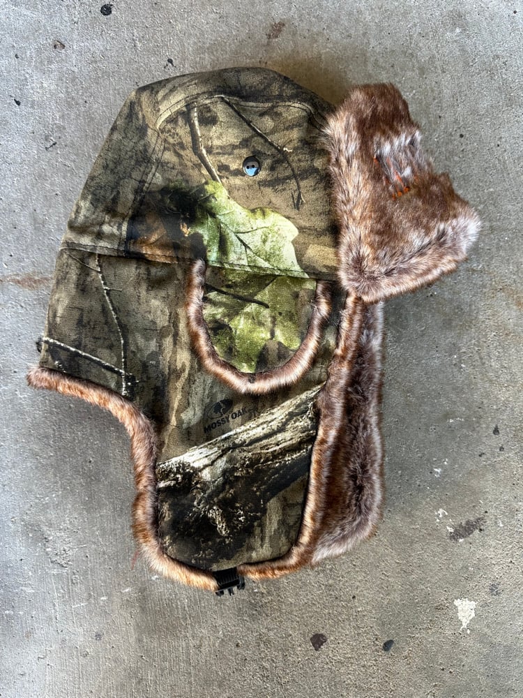 SASQUATCH REAL TREE FURRY TRAPPER HAT (L/XL) | ALL ANGELS ARE ALIENS