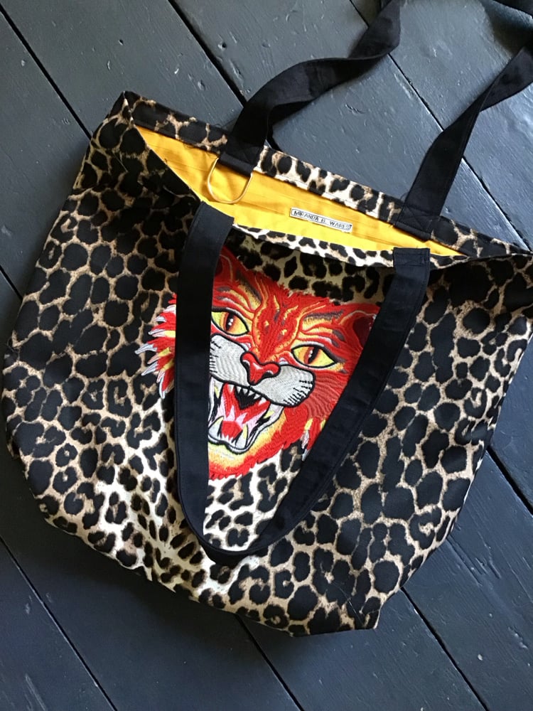 red tiger leopard print shoulder bag copy Image 3