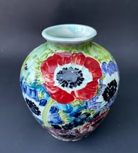 Image 3 of “Anemones” vase -2