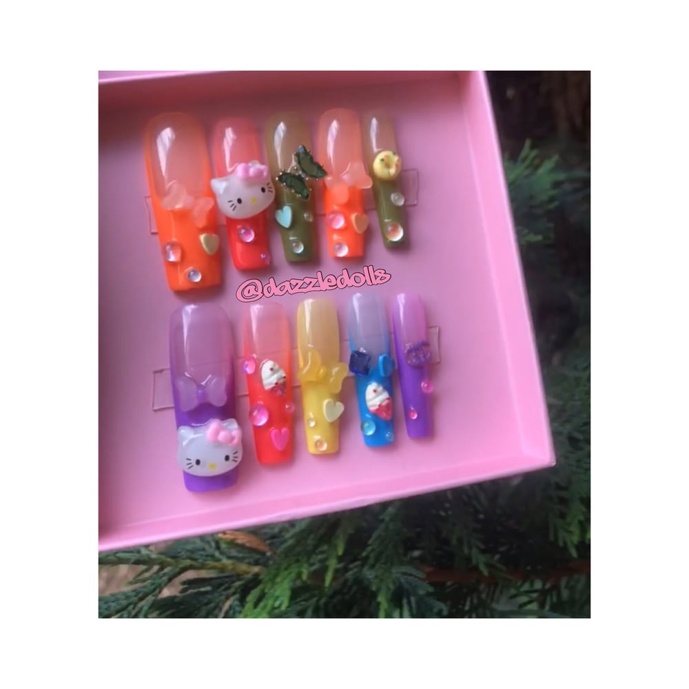 Image of Multicoloured square shaped hello kitty set