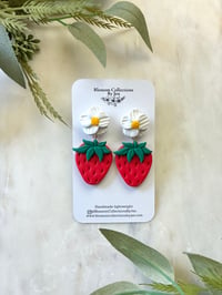 Image 1 of Strawberries