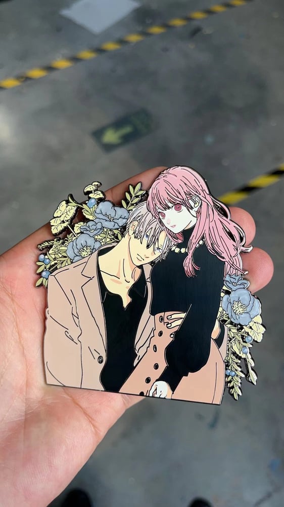 Image of LOVE BLOOMS IN HAND