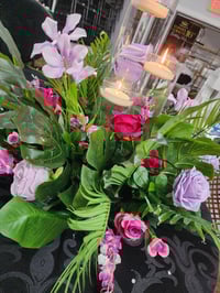 Image 2 of 60 cm Green lavender flower Ring and a touch of pink with cylinder glass vase $50 for the set 