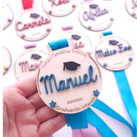 Image 1 of ​Medalla de Graduación Infantil Personalizada | Regalo Fin de Curso Colegio | Graduación 