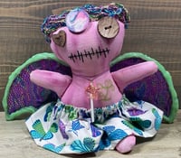 Image 1 of Leeashiea