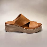 Image 1 of ROAMERS ENID COCONUT