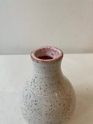 Sam Hewitt / Small vase 1A