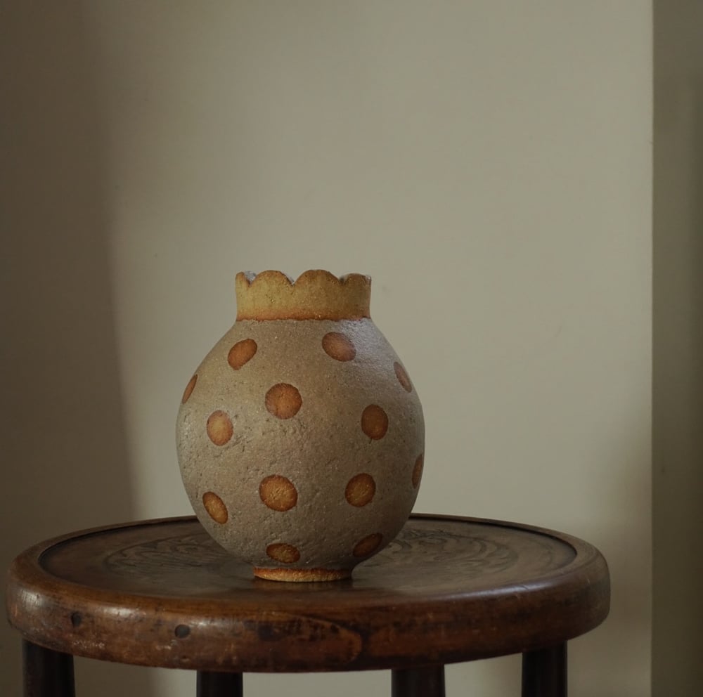 Image of Spotty Scallops Vase