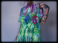 Image 19 of 666 UV TEe (large)