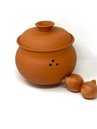 Image 2 of Onion/potato storage pot