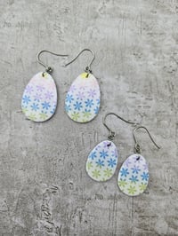 Image 3 of Daisy Easter Egg Earrings