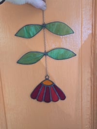 Image 1 of Stained glass Red Daisy 01