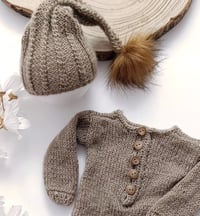 Image 2 of Newborn photoshooting knitted set | mocca