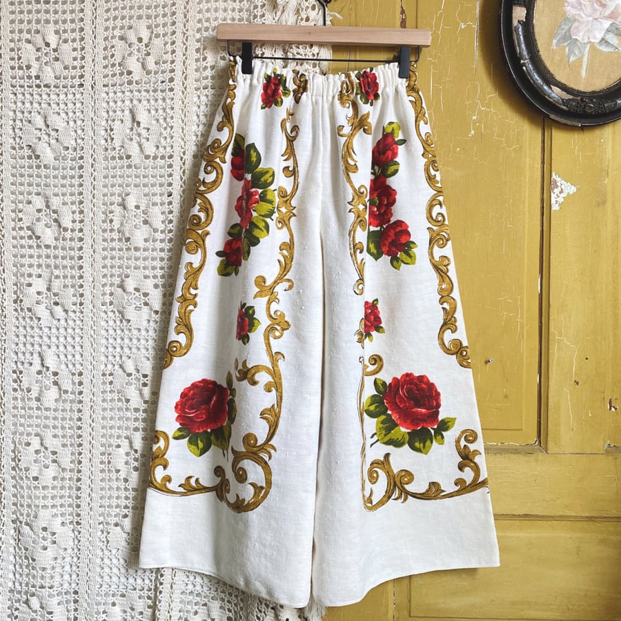Image of Fancy Roses Tablecloth Granny Pants