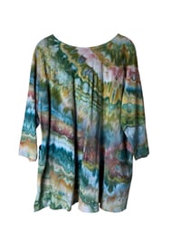 Image 4 of S 100% Cotton Forager Top in Earthy Agate Ice Dye