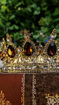 Image 4 of 👑The Armored Kingdom Eternal Dark Amber Crown (Gold)