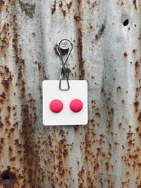 15mm ~ Bright Pink Button Studs