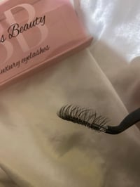 Image 4 of Glamour style lash