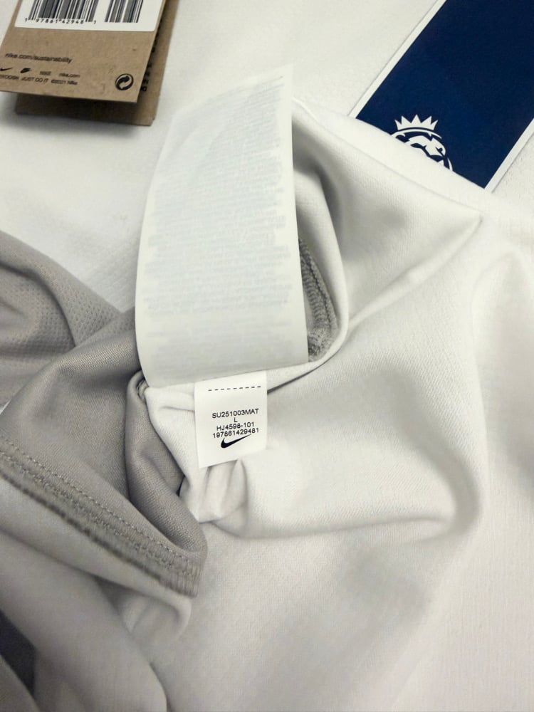 Image of PRE ORDER: NEW Tottenham Hotspur “XAVI 7” 2025/26 Home Shirt + Poppy/PL patches (L)