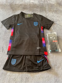 Image 1 of England kit black 