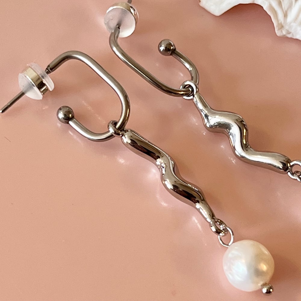 Image of Wiggly Pearl U-shaped Half Hoops - Stainless Steel