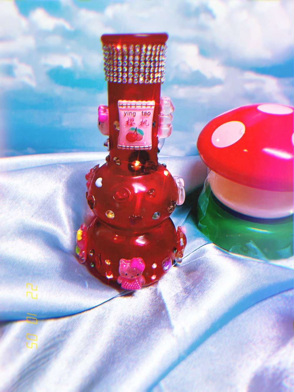 Red Hello kitty mini bong ❤️