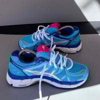 Image 3 of size: us7.5 uk5.5 eu39  cm24.5