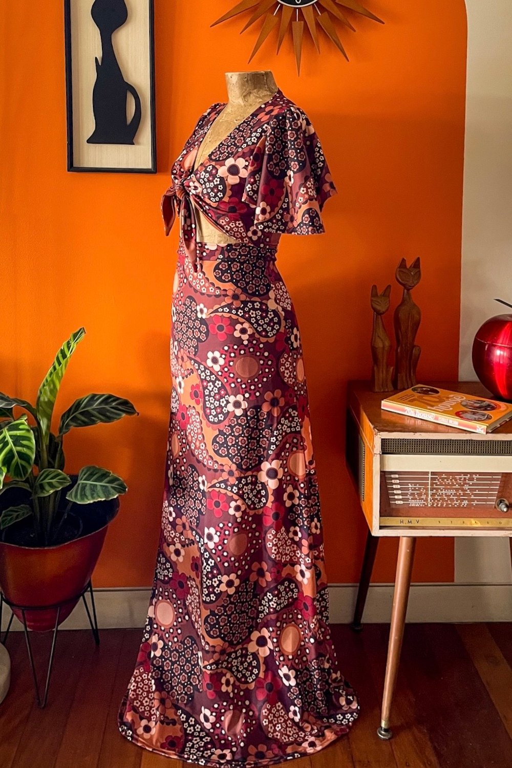 Angel crop and Yesterday Lover Skirt SET in Magic Carpet Maroon