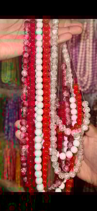 Santa Baby 🎅❤️ (5 Strands)