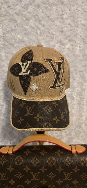 Image of LuV Crossbody with matching hat