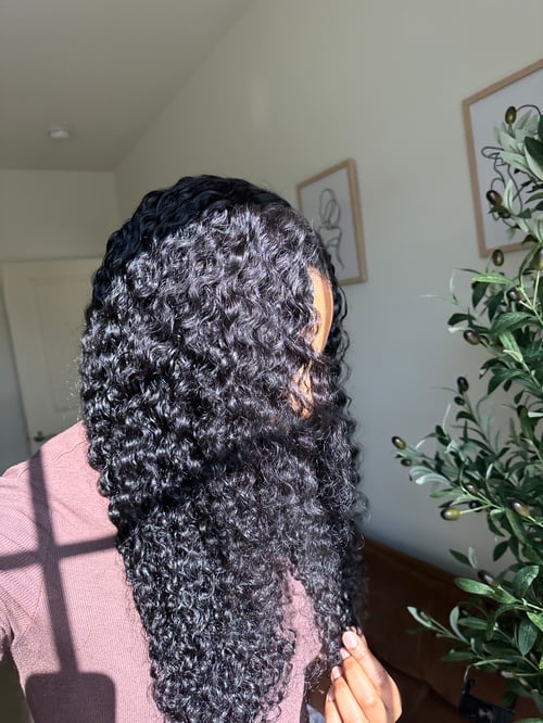 Image of 24 inch CURLY GLUELESS LACE CLOSURE WIG BREATHABLE CAP