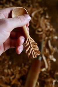 Image 3 of . Oak Leaf Handle Scoop 