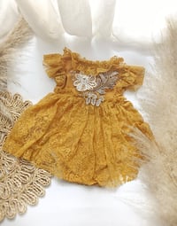 Image 1 of Photo prop | Photoshoot body-dress | Bianca | age 9-12 months | sitter | honey yellow