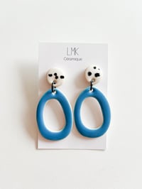 Paire de boucles d'oreilles céramique OMBLA PERCA bleu