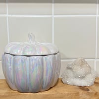 Image 2 of apple rind + cinnamon scented candle