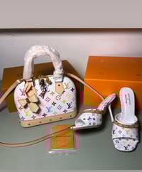 Image 1 of PARISS HILLTON SET