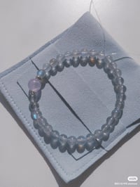 Image 2 of labradorite bracelet 灰月光石配紫晶手链