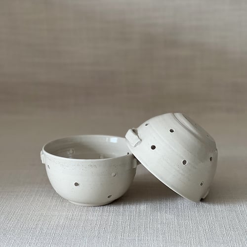 Image of ZEN BERRY COLANDER